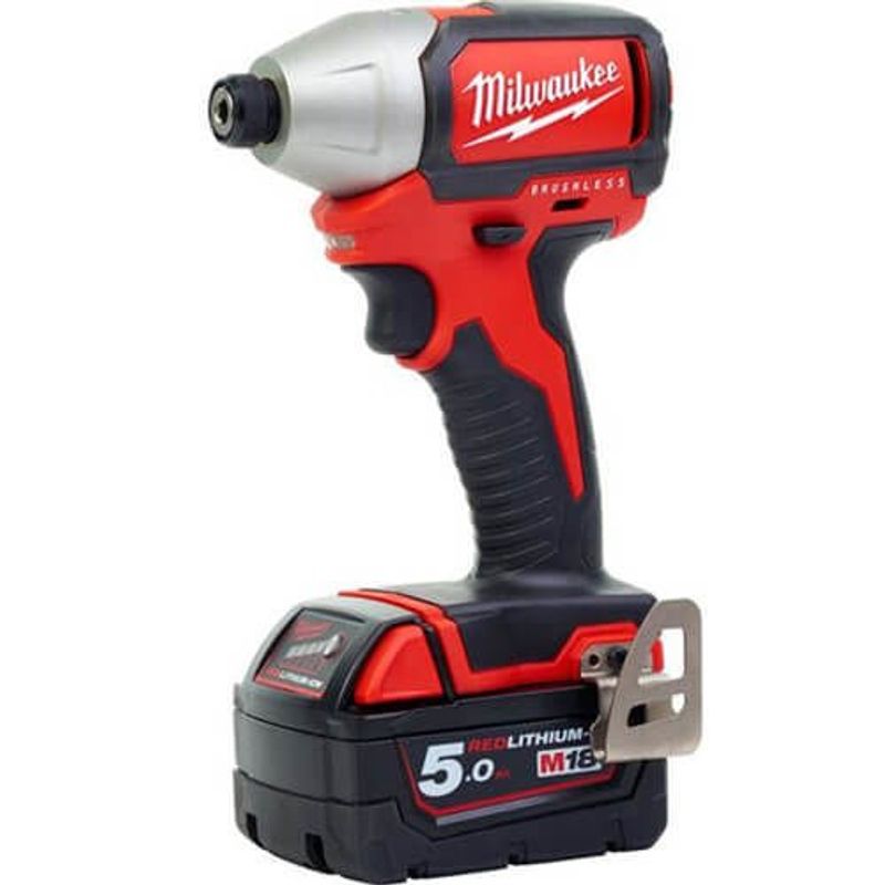 Milwaukee M18 BLID-502C Slagskruvdragare 18V (2x5,0ah)