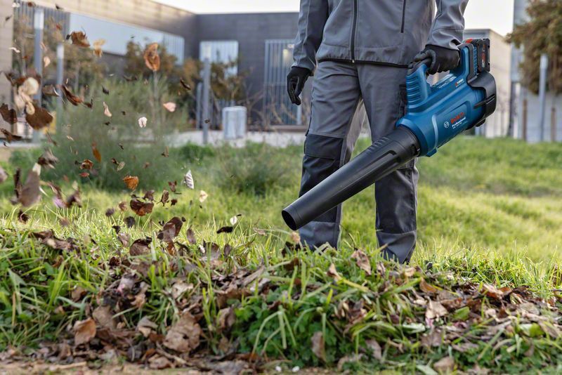 Bosch GBL 18V-750 Batteridriven Lövblås 18V BITURBO (utan batterier)