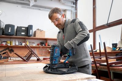 Bosch GTH 18V-38 M Klammerpistol 18V  L-BOXX (utan batterier)