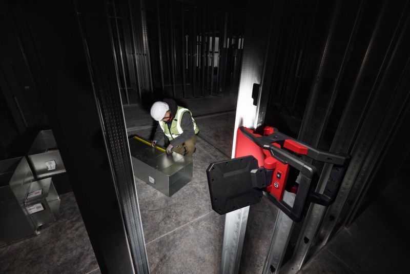 Milwaukee M18 PAL2-0 Ställbar Områdesbelysning 18V 500-2000lm (utan batterier)