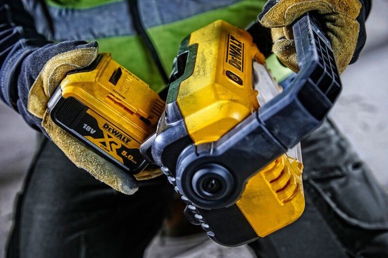 DeWalt DCL077 Arbetslampa 12-18V XR  (utan batterier)