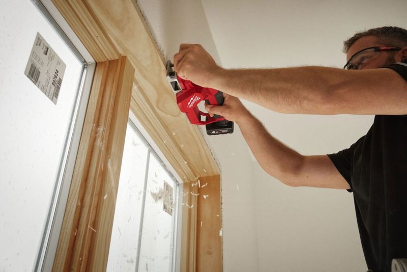 Milwaukee M12 BLP-0X Batteridriven Hyvel 12V (utan batterier)