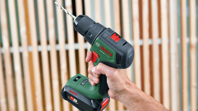 Bosch UniversalDrill 18V-60 Borrskruvdragare 18V (2x2,0ah)