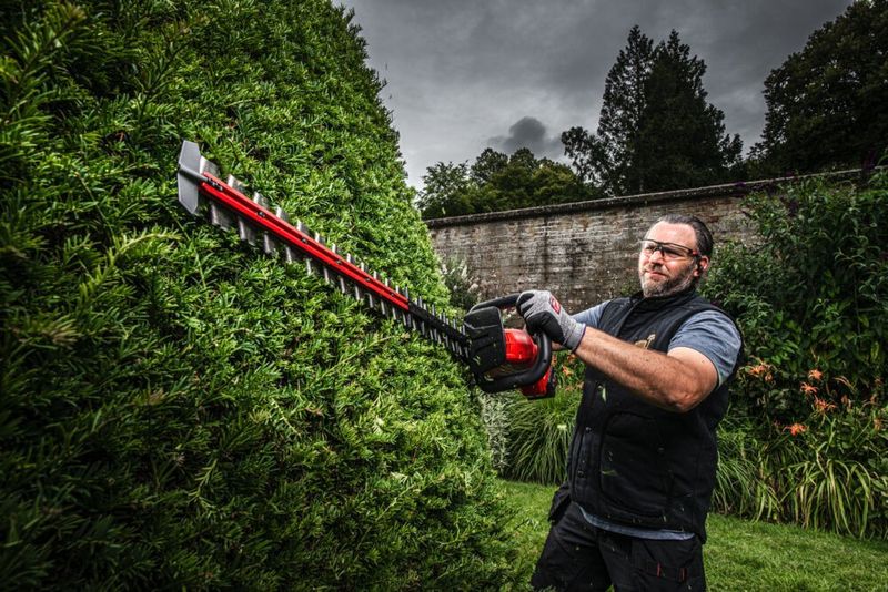 Milwaukee M18 FHET75G2-0 FUEL Häcksax 75cm 18V (utan batterier)