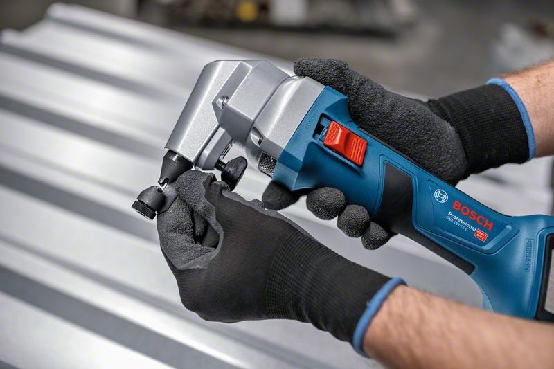 Bosch GNA 18V-16 E Nibblare 18V (utan batterier)