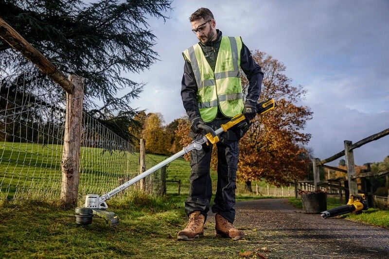 DeWalt Grästrimmer DCMST561N 18V XR (utan batteri)