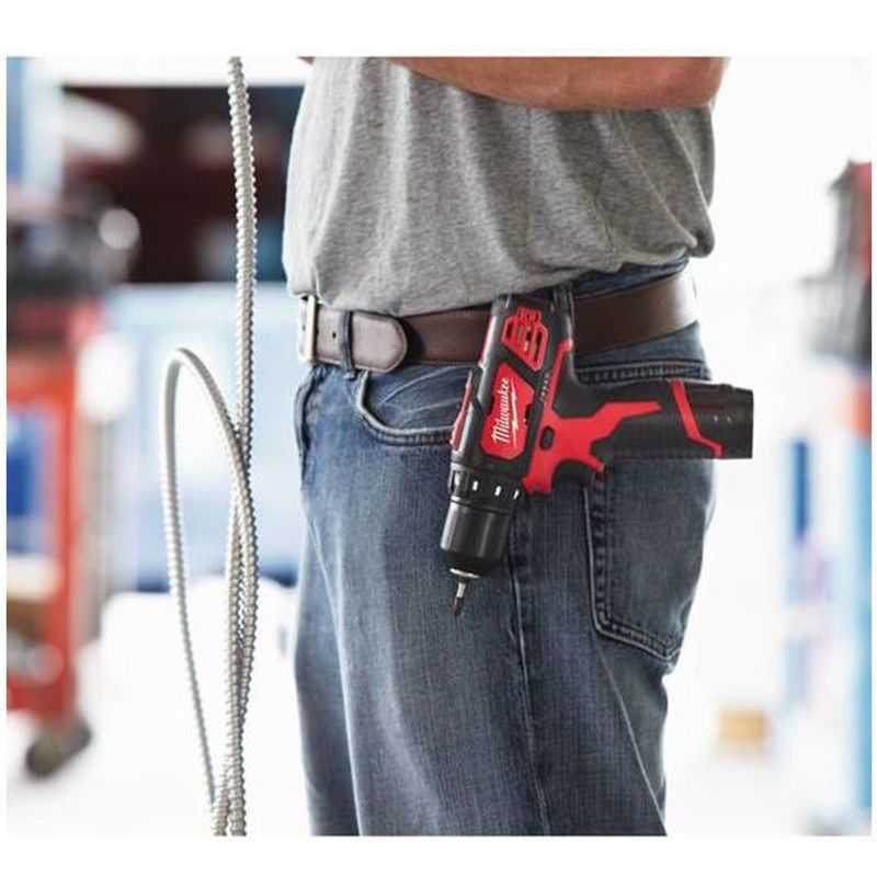 Milwaukee M12 BDD-202C Borr-/Skruvdragare 12V (2x2,0ah)
