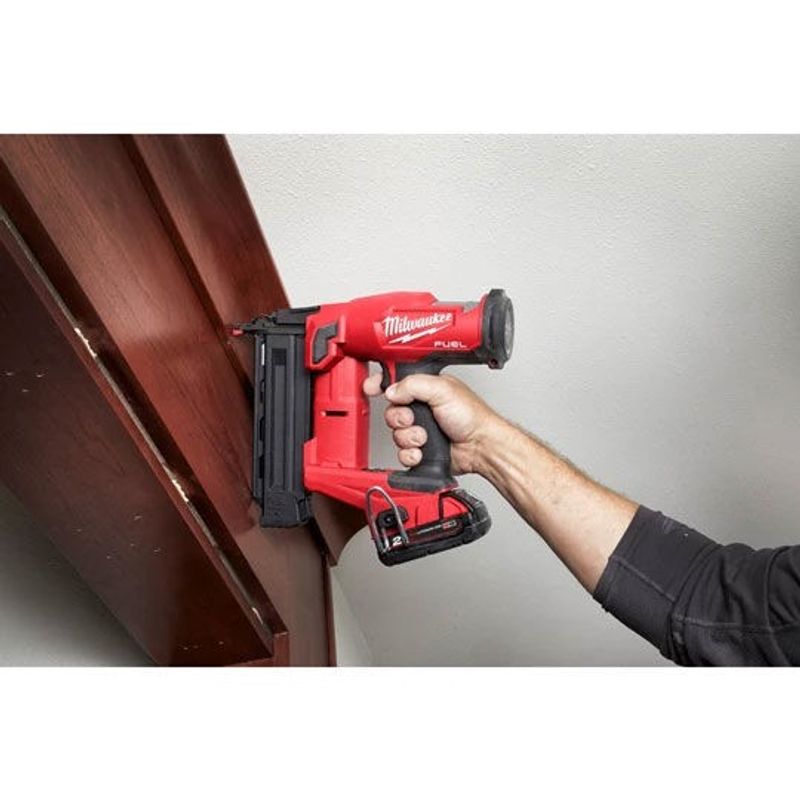 Milwaukee M18 FN18GS-202X Dyckertpistol 18V FUEL 1,2mm (2x2,0ah)