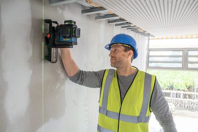Bosch GLL 12V-100-33 CG Kors-/Linjelaser 12V 4xAA Grön