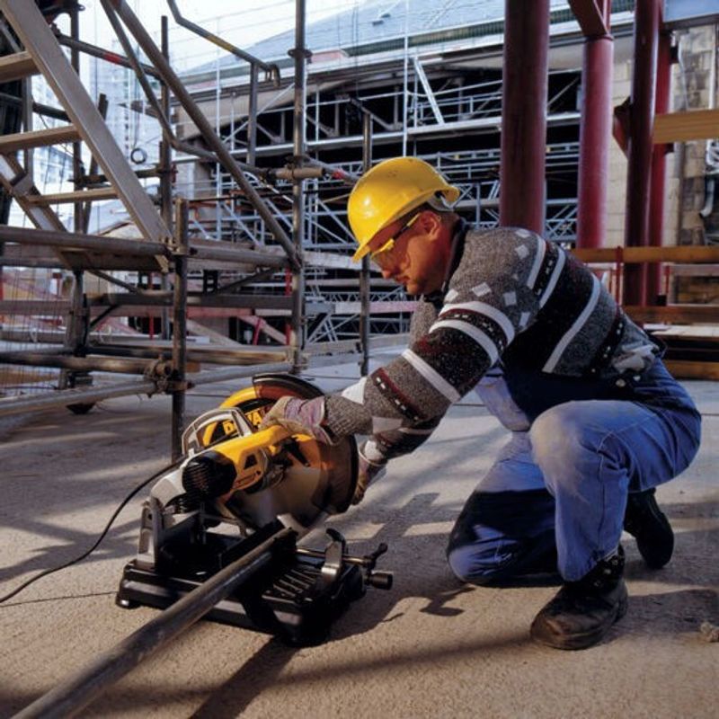 DeWalt DW872 Metallsåg Tandad  355mm