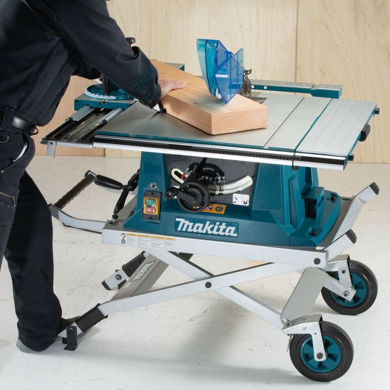 Makita MLT100N Bordssåg 1500W 260mm