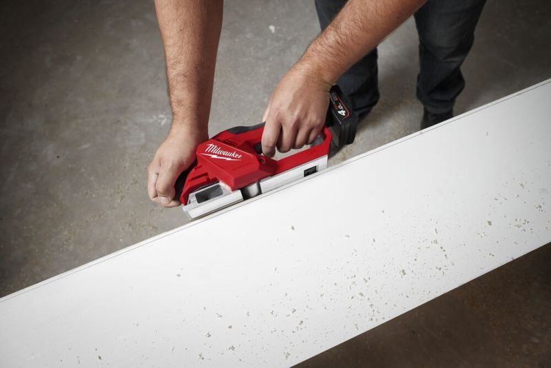 Milwaukee M12 BLP-0X Batteridriven Hyvel 12V (utan batterier)