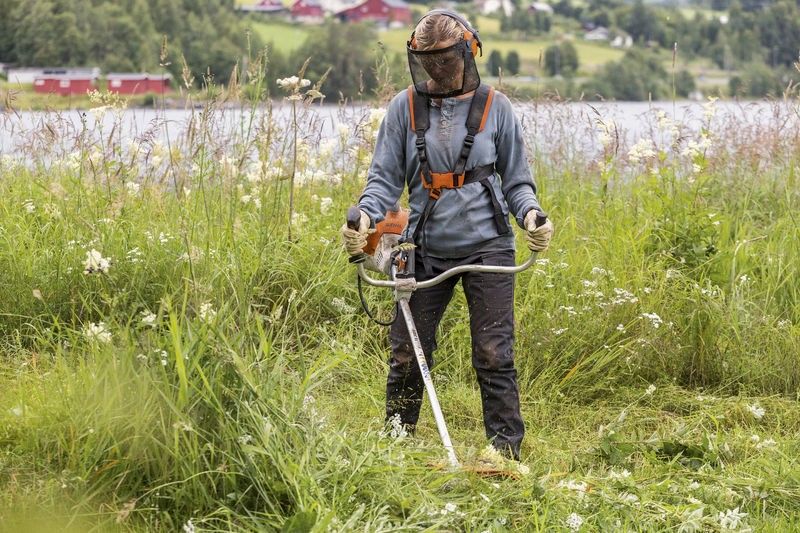 Stihl FS 240 C-E Röjsåg - Easystart 2-MIX, 2,3hk
