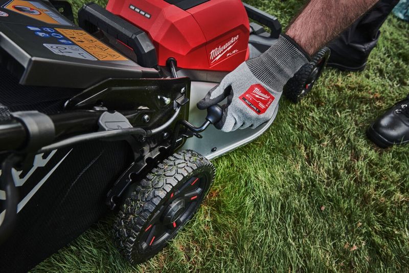 Milwaukee F2LM46 M18 FUEL™ Gräsklippare 46cm 18V (utan batterier)