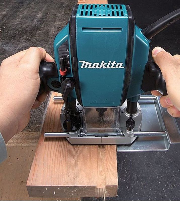 Makita RP0900J Handöverfräs 900W (8mm)