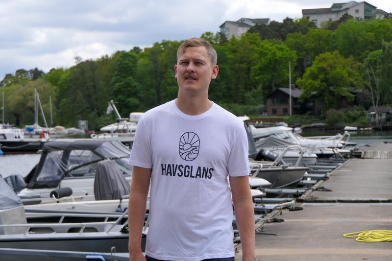 Havsglans T-Shirt använd på bryggan