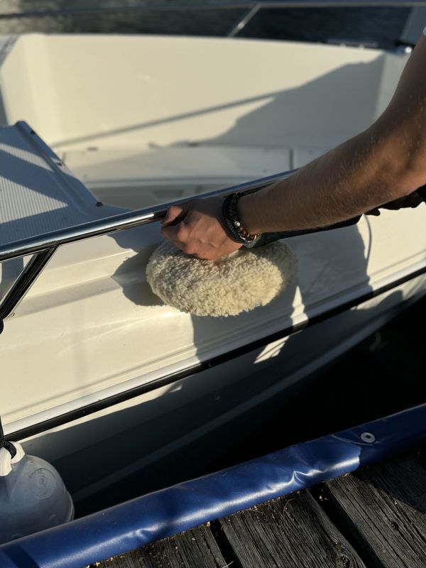 Polering av svåråtkomlig yta med Double-Sided Wool Pad