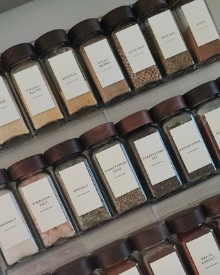 Kryddburkar inkl. Kryddetiketter