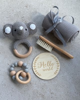 Presentset baby nyfödd