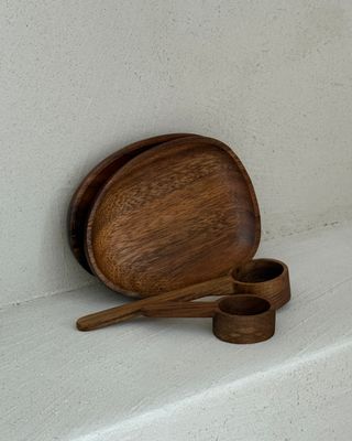 Oval träbricka liten