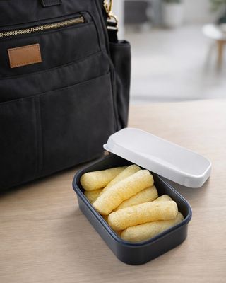 Blå fruktlåda med gaffel