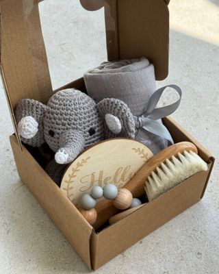 Presentset baby nyfödd