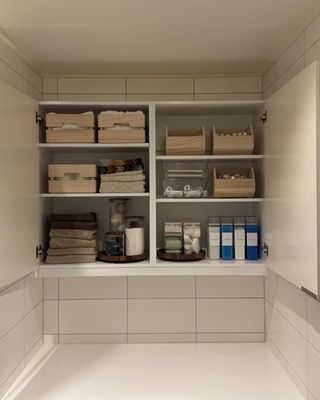 Stapelbar förvaringslåda i trä