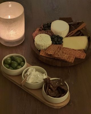 Serveringsskål i stengods 4-delar