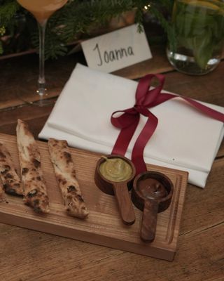 Träsked i valnöt 9.5 cm