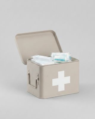 Medicinlåda i beige metall