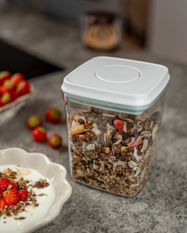 Förvaringsburk med klicklock 1.5 L