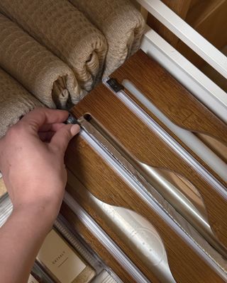 Folie- och plastfoliehållare valnötsfärgad