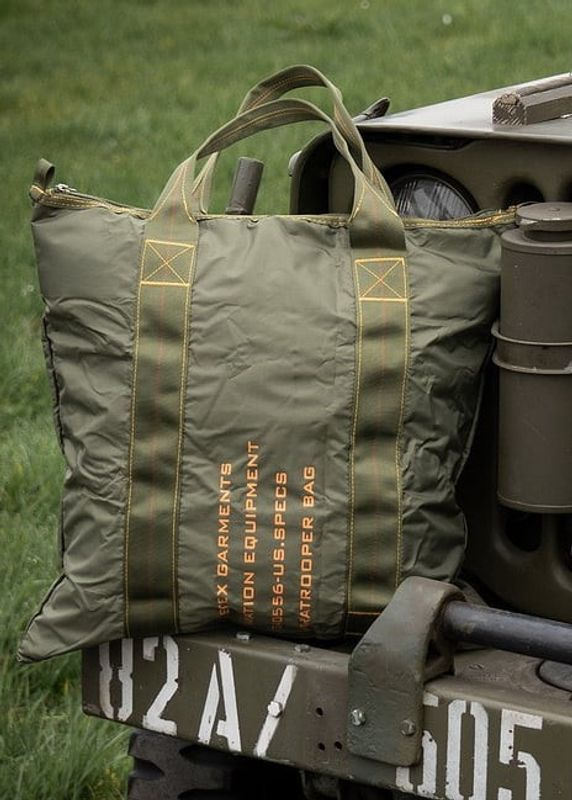 Paratrooper tote bag