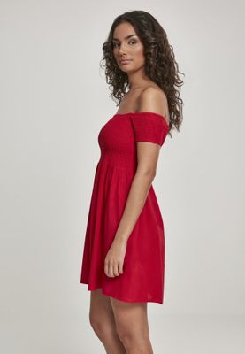 Short dress with bare shoulders