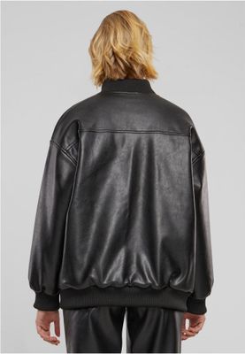 Elegant leather jacket for women with a stylish design