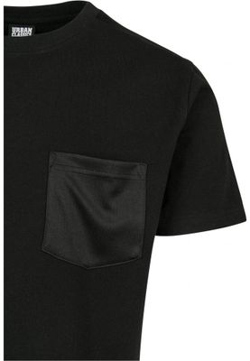 T-shirt with polyester pocket
