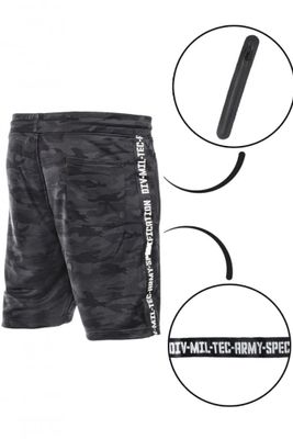 Training shorts in darkcamo