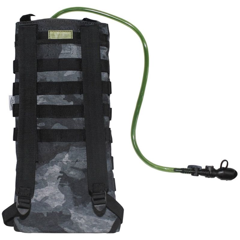 vatskeryggsack-med-molle-system-hdt-camo-le-2.jpg