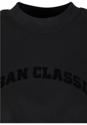 Women: Oversized t-shirt with velvet application.