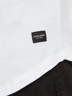 T-shirt med rundat avslut
