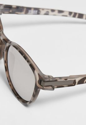 Sunglasses gray leopard pattern