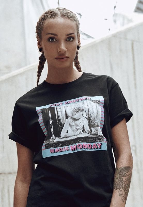 Ladies Magic Monday Tee