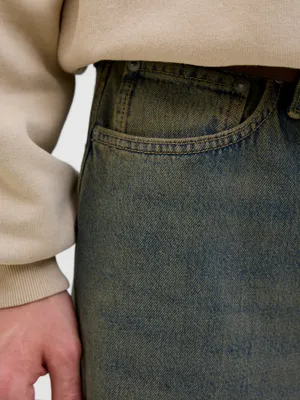 Tvättade blå denimshorts herr med overdye-effekt