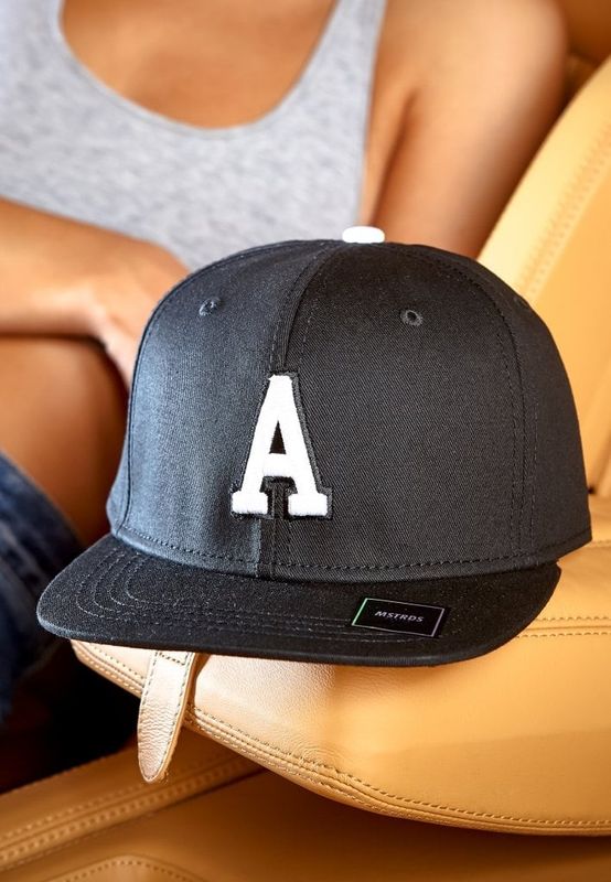 Snapbacks med bogstav