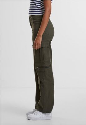 Practical women's cargo pants with extra pockets
