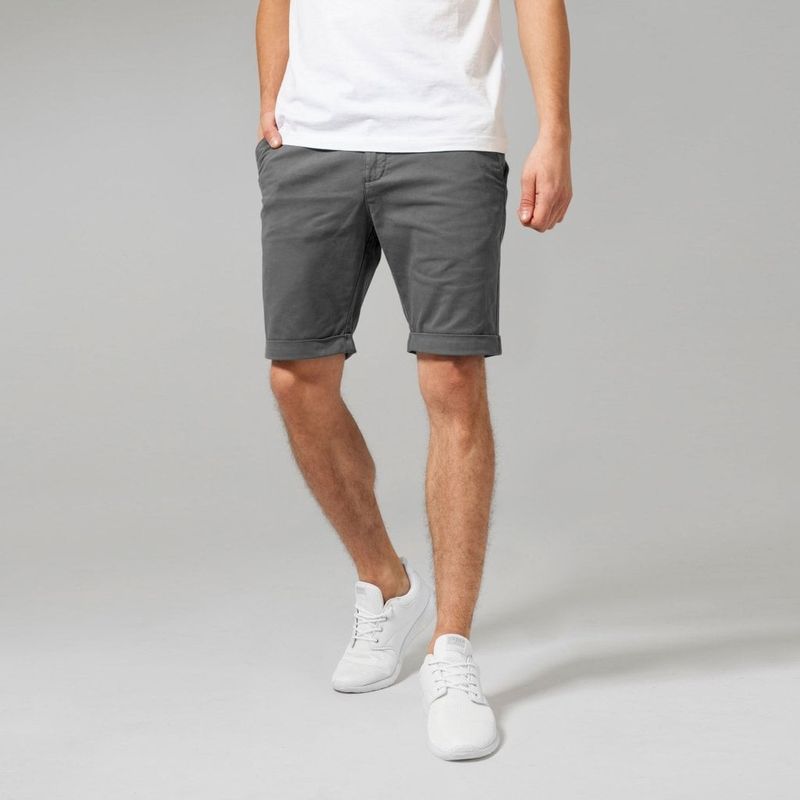 chino-shorts-svart-morkgra.jpg