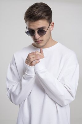 Oversized sweatshirt open edge