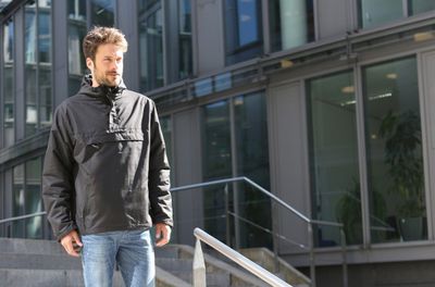 Windbreaker with fleece lining