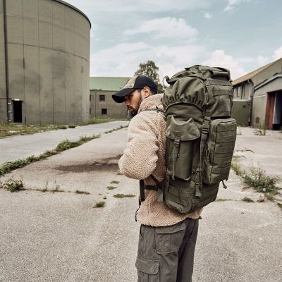 Vandrerygsæk med MOLLE