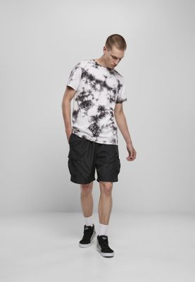Svart och vit t-shirt i batikmönster